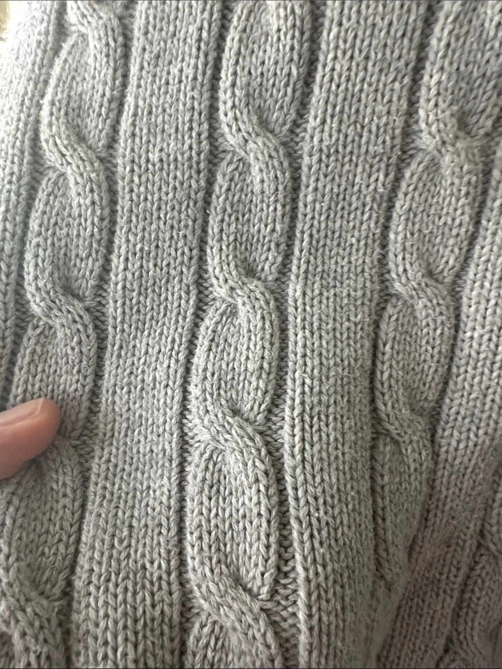 GAP Cable Knit Crewneck Sweater in Light Gray M